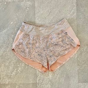 Outdoor Voices Hudson 2.5” shorts